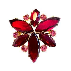 Red & pink rhinestones brooch on goldtone pin flower motif vintage mid century